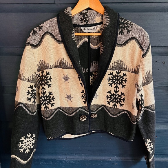Super Cute Cropped Soft Snowflake Jacket - Picture 1 of 2